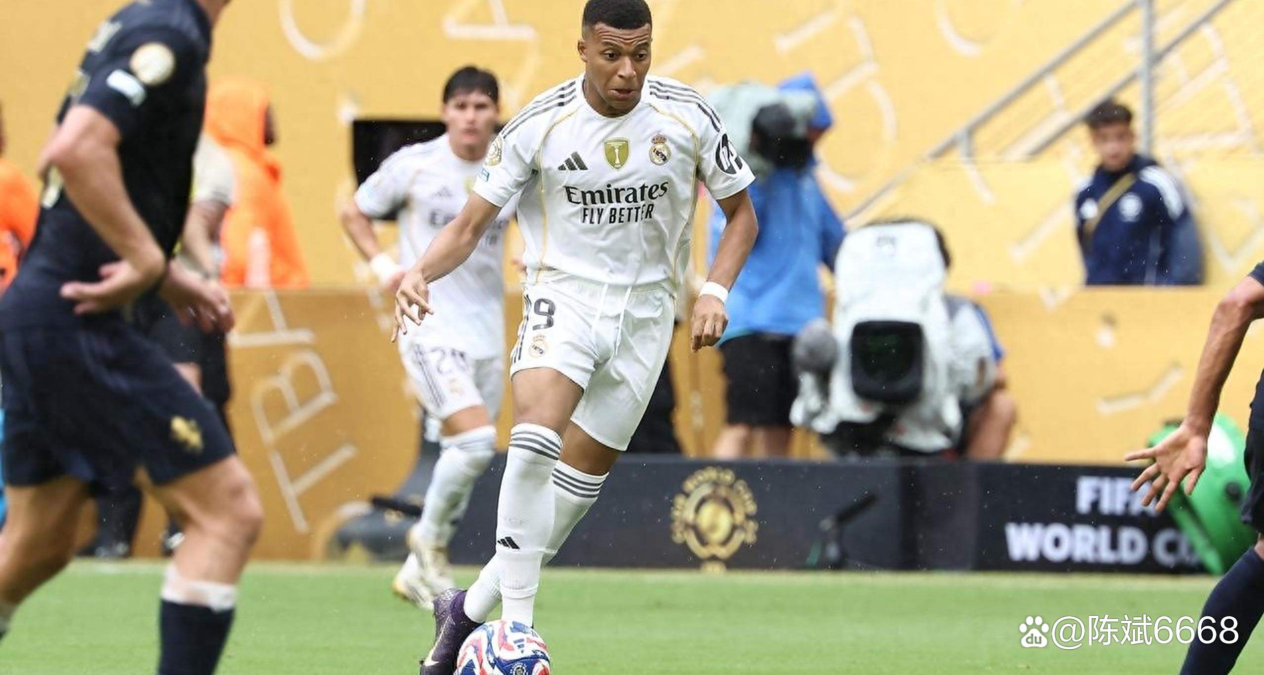 姆巴佩新星险胜表现突出，尤文图斯前途光明！